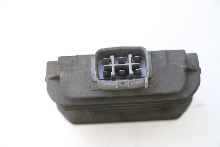 photo de REGULATEUR CHARGE SUZUKI BURGMAN 125 (2007 - 2014) - Autre angle de vue