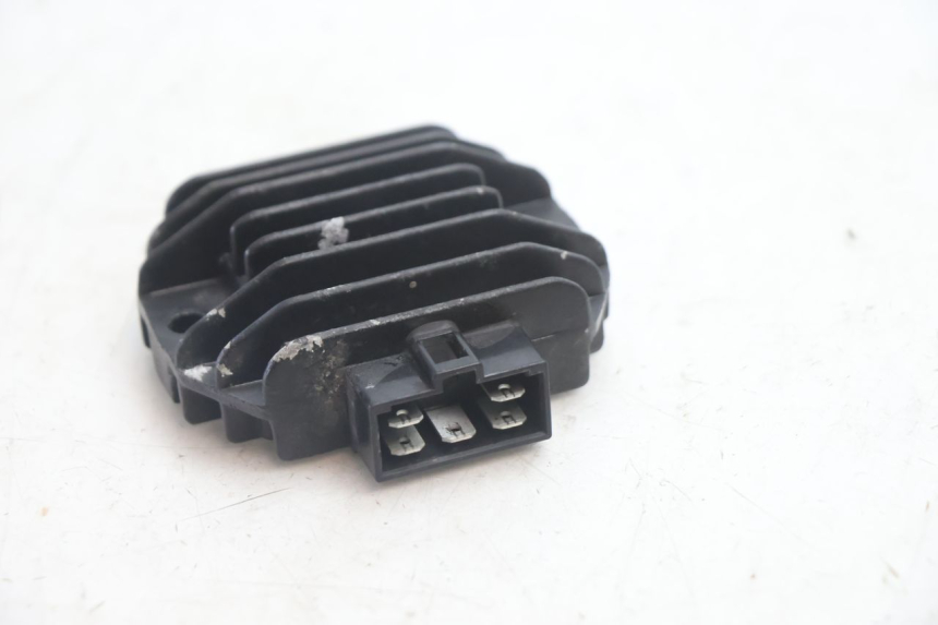 photo de REGULATEUR CHARGE YAMAHA BW'S BWS 125 (2010 - 2013) - Détail de la pièce