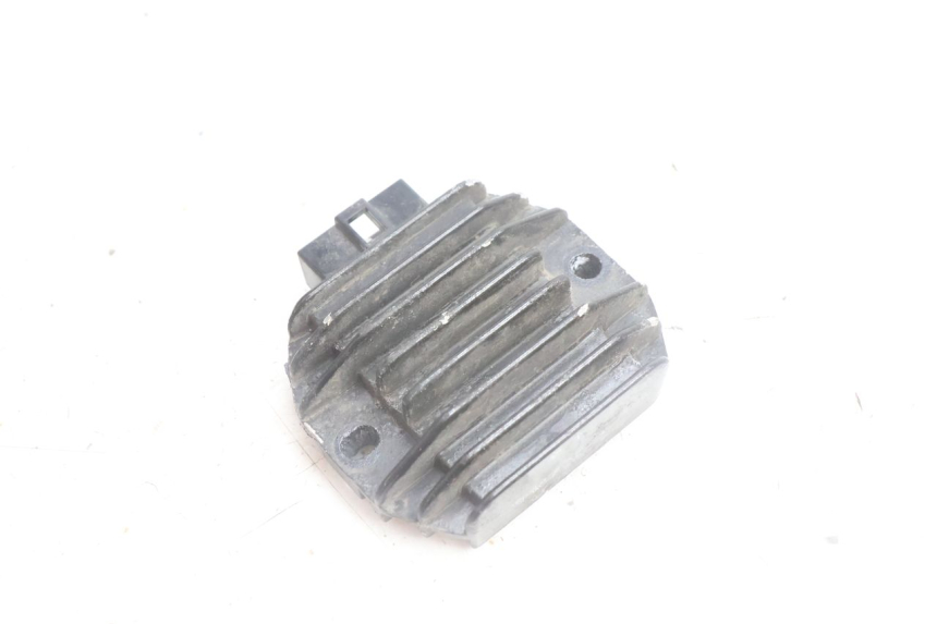 photo de REGULATEUR CHARGE YAMAHA BW'S BWS 125 (2010 - 2013) - Détail de la pièce