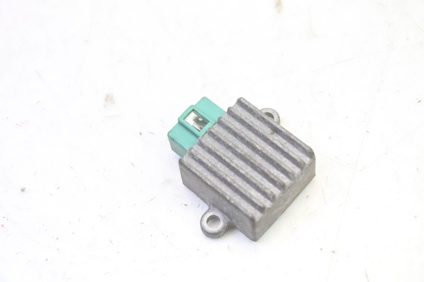 photo de REGULATEUR CHARGE YAMAHA BW'S 100 (1999 - 2002)