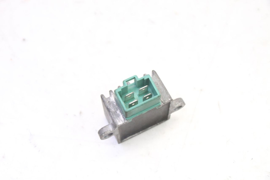 photo de REGULATEUR CHARGE YAMAHA BW'S 100 (1999 - 2002)