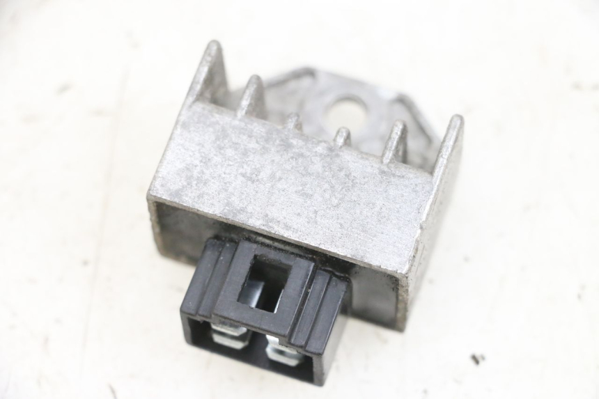 photo de RÉGULATEUR DE CHARGE YAMAHA BW'S EASY 50 (2013 - 2016) - Vue principale