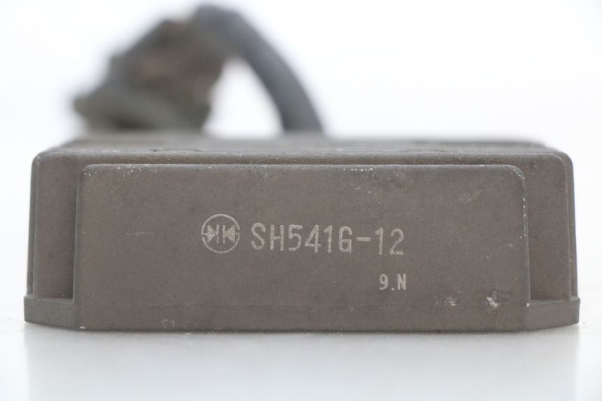 photo de REGULATEUR CHARGE BMW C1 125 (2000 - 2003)