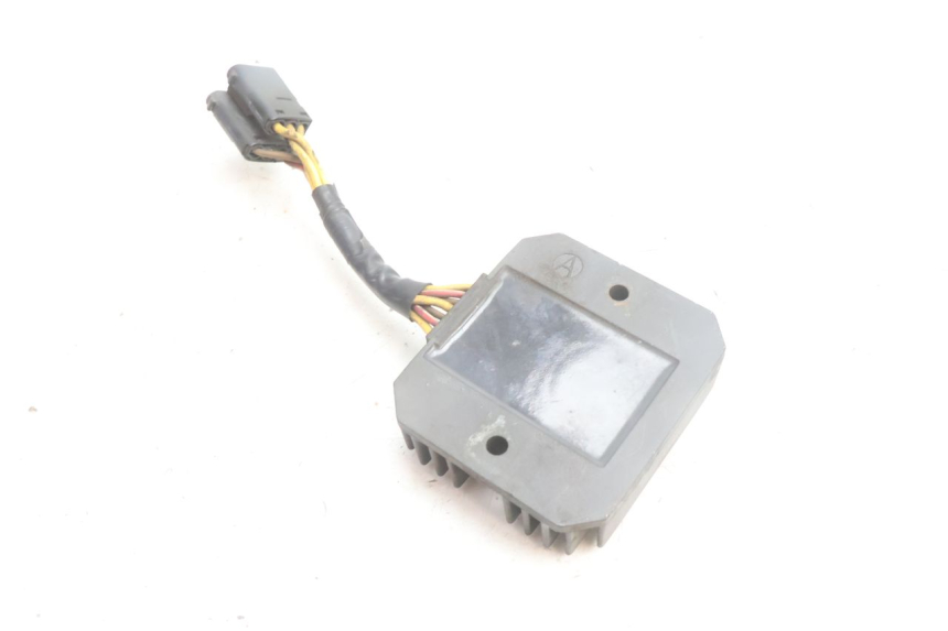 photo de REGULATEUR CHARGE BMW C1 125 (2000 - 2003) - Gros plan technique