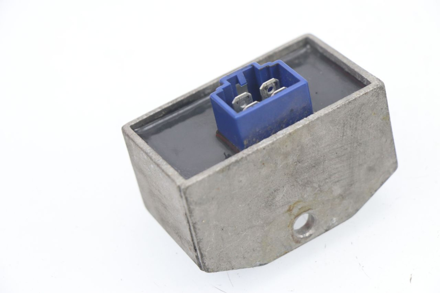 photo de REGULATEUR CHARGE HONDA CBF 125 (2009 - 2015)