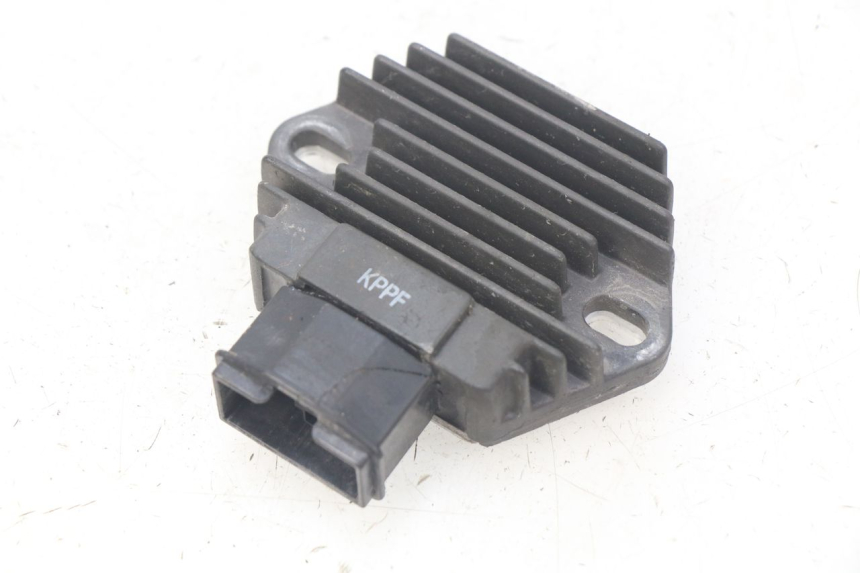 photo de REGULATEUR CHARGE HONDA CBR R 125 (2003 - 2006)