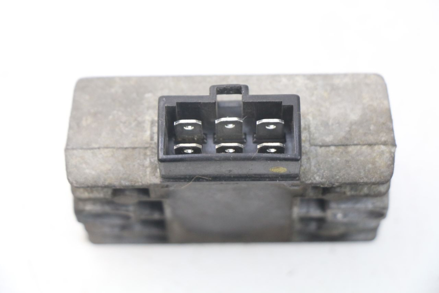 photo de REGULATEUR CHARGE HYOSUNG COMET GTR 125 (2007 - 2014)