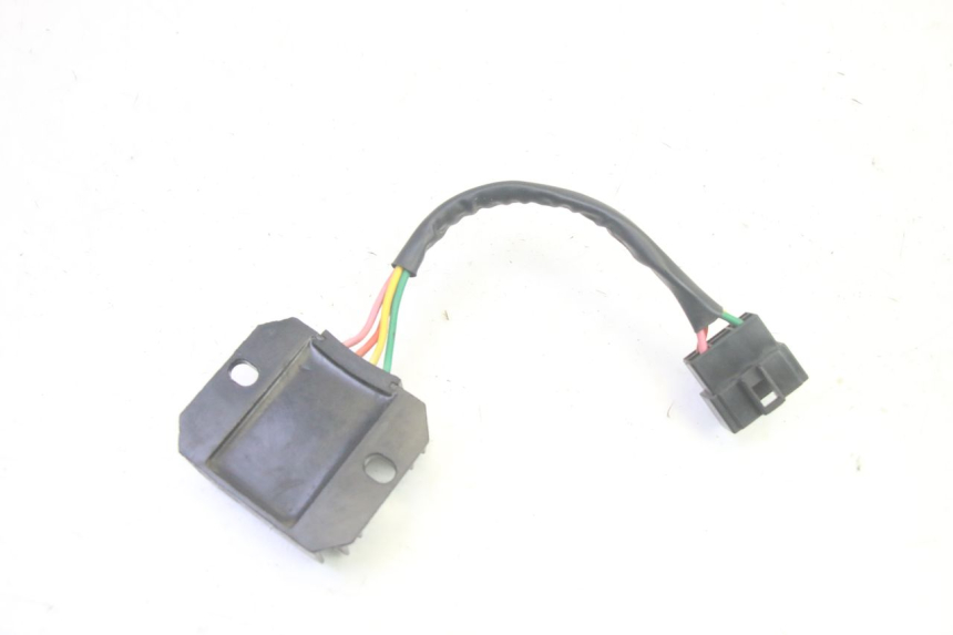 photo de REGULATEUR CHARGE SYM CROX 4T 50 (2016 - 2023) - Autre angle de vue