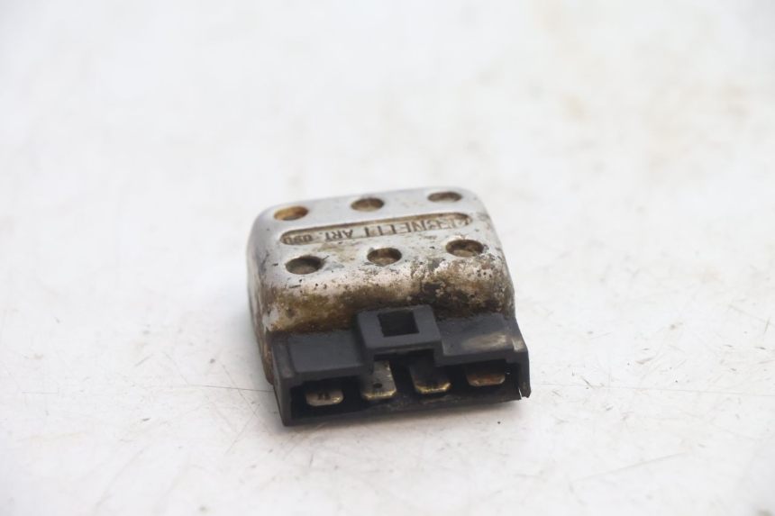 photo de REGULATEUR CHARGE HM HONDA DERAPAGE 50 (2007 - 2009) - Zoom état d’usage