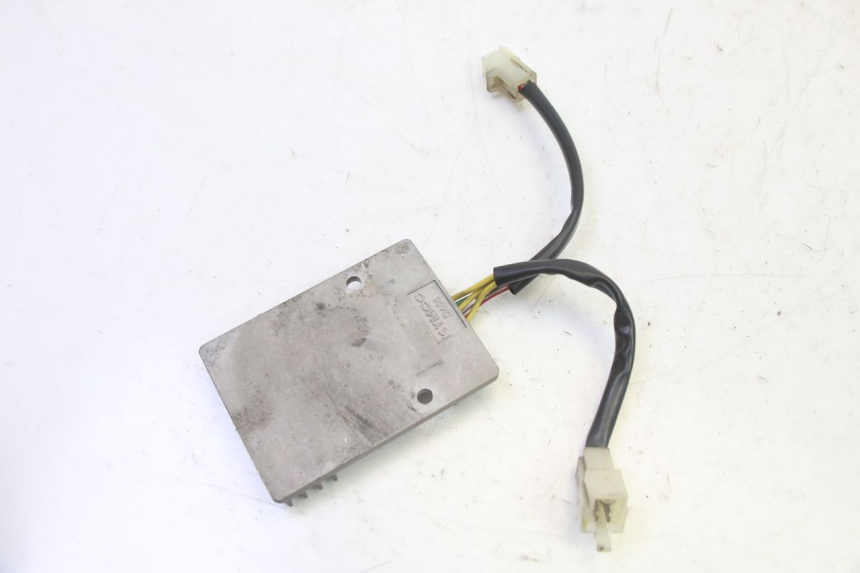 photo de REGULATEUR CHARGE KYMCO DINK STREET 125 (2009 - 2014)