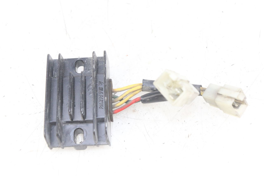 photo de REGULATEUR CHARGE PEUGEOT DJANGO 4T 50 (2014 - 2019)