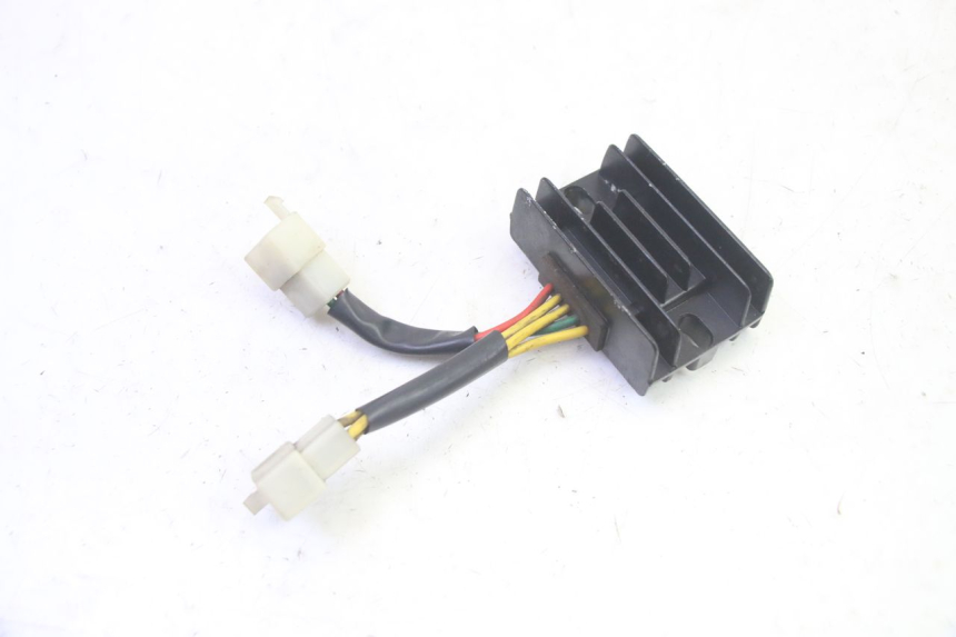 photo de REGULATEUR CHARGE PEUGEOT DJANGO 4T 50 (2014 - 2019) - Zoom état d’usage