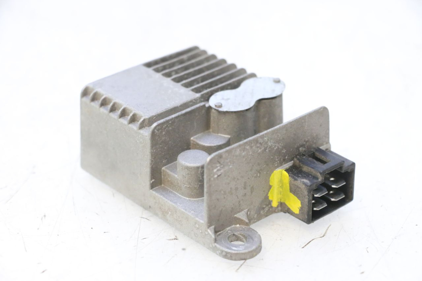 photo de REGULATEUR CHARGE WAYSCRAL E-START 1 (2018 - 2022) - Gros plan technique