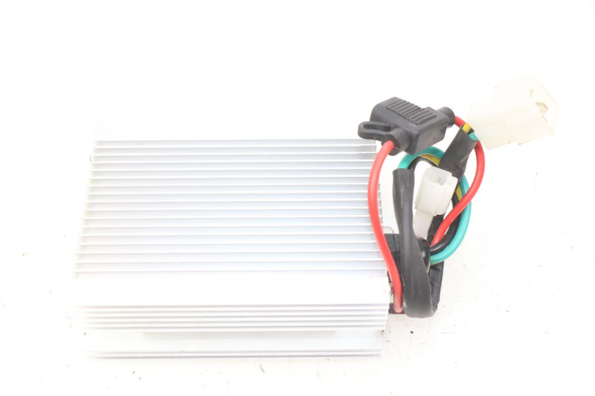 photo de REGULATEUR CHARGE EFUN E2GO 1 (2017 - 2021)