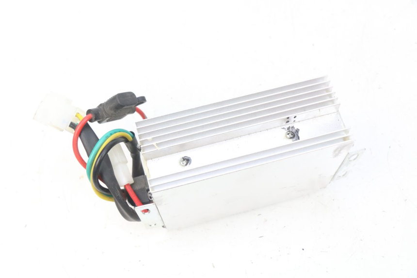 photo de REGULATEUR CHARGE EFUN E2GO 1 (2017 - 2021)