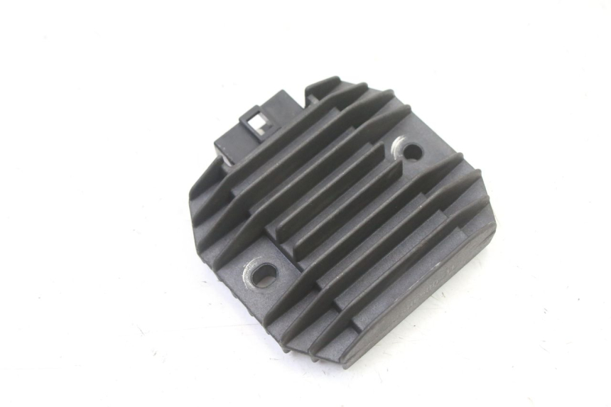 photo de REGULATEUR CHARGE PEUGEOT ELYSEO 125 (1999 - 2004)