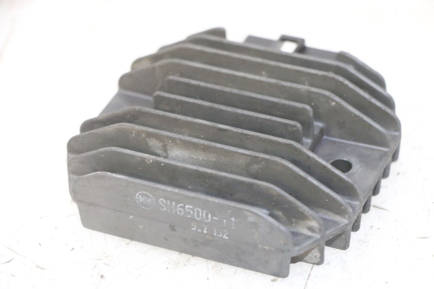 photo de REGULATEUR CHARGE PEUGEOT ELYSTAR 125 (2002 - 2007)