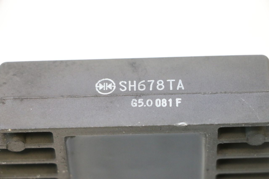 photo de REGULATEUR CHARGE KAWASAKI ER-6 ER6 F ABS 650 (2012 - 2016) - Gros plan technique