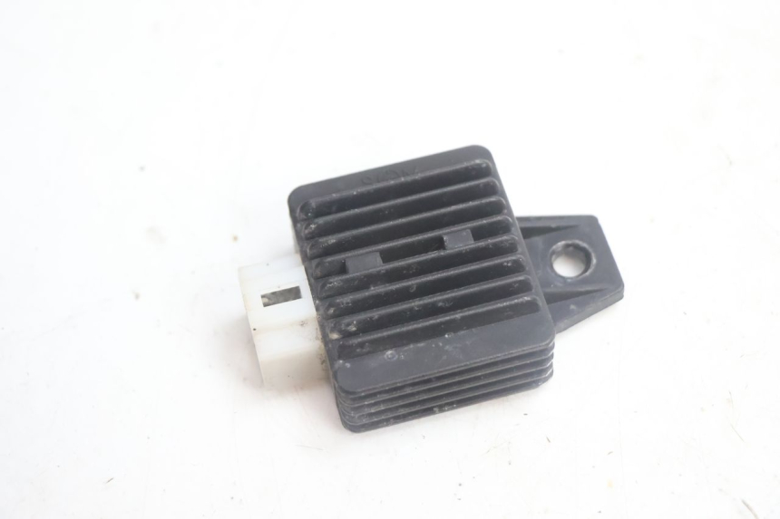 photo de REGULATEUR CHARGE JM MOTORS EVOLIS 4T 50 (2018 - 2022) - Vue principale