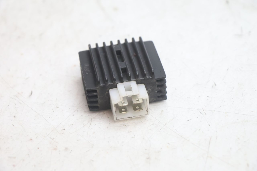 photo de REGULATEUR CHARGE JM MOTORS EVOLIS 4T 50 (2018 - 2022) - Zoom état d’usage