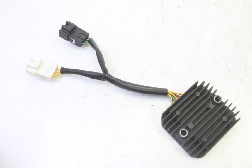photo de REGULATEUR CHARGE HONDA FES S-WING SWING ABS 125 (2007 - 2015)