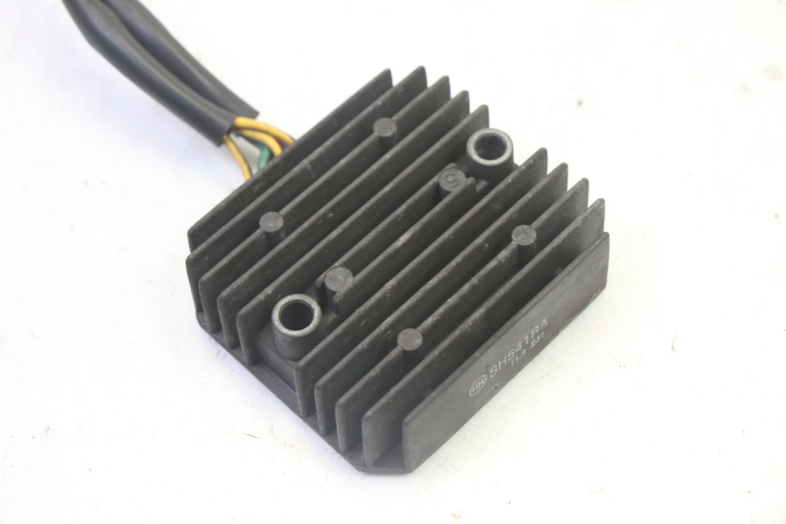 photo de REGULATEUR CHARGE HONDA FES S-WING SWING ABS 125 (2007 - 2015)