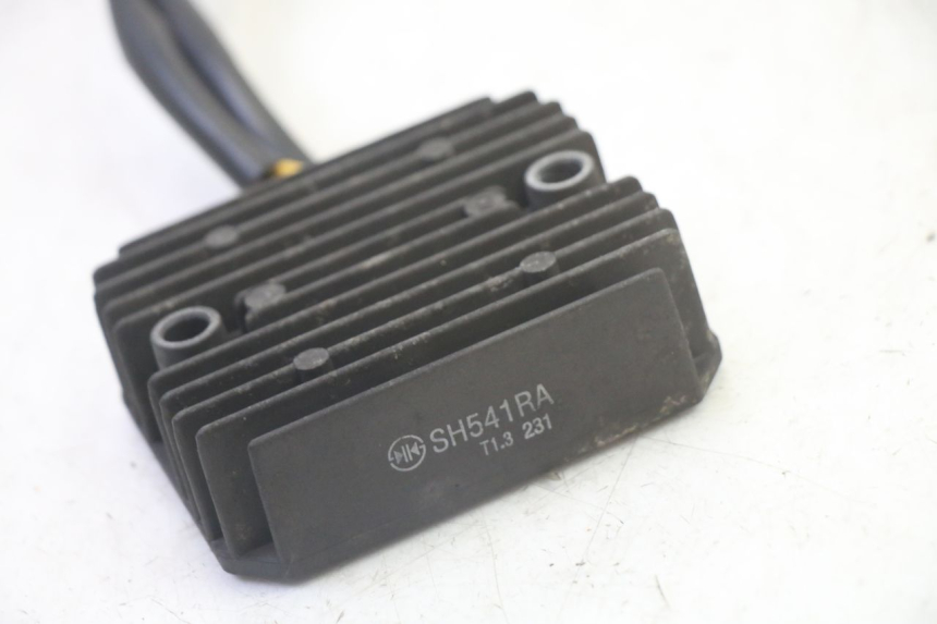 photo de REGULATEUR CHARGE HONDA FES S-WING SWING ABS 125 (2007 - 2015)
