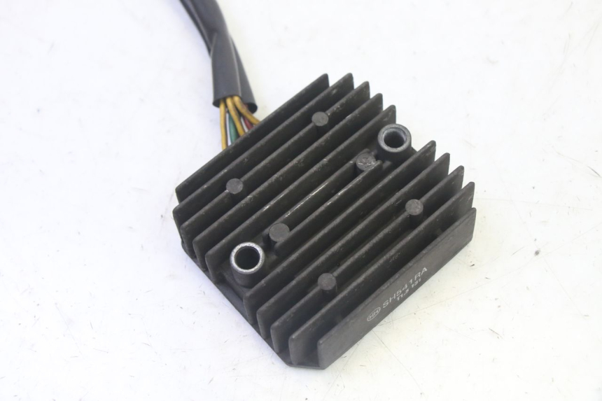 photo de REGULATEUR CHARGE HONDA FES S-WING SWING ABS 125 (2007 - 2015)
