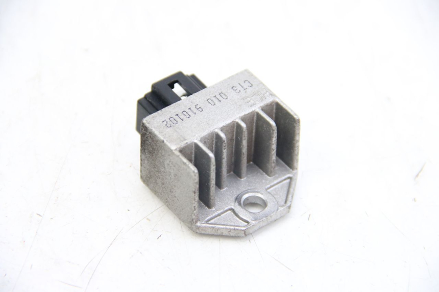 photo de REGULATEUR CHARGE SYM FIDDLE 2 125 (2010 - 2013)