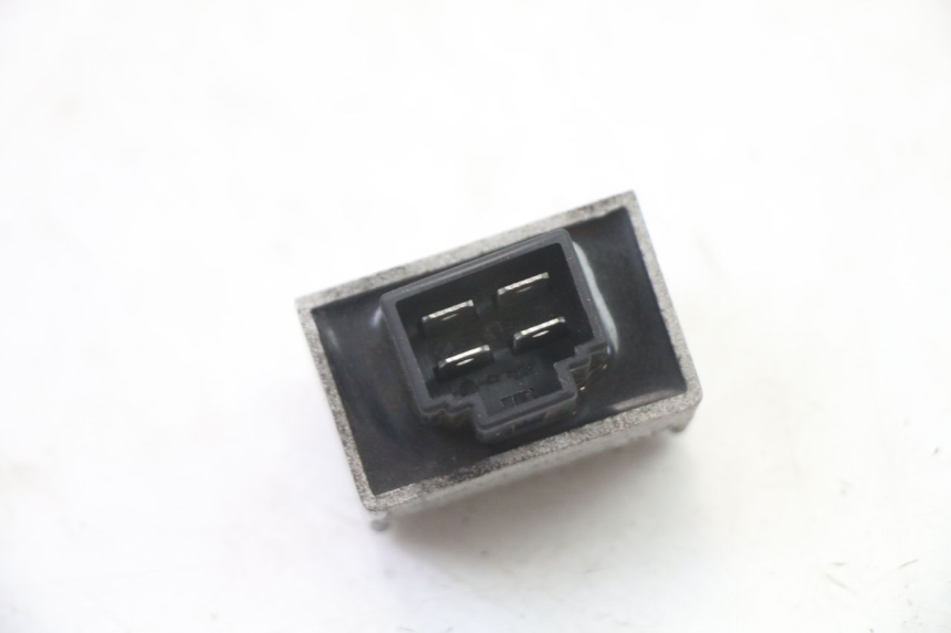 photo de REGULATEUR CHARGE SYM FIDDLE 2 S 125 (2012 - 2014)