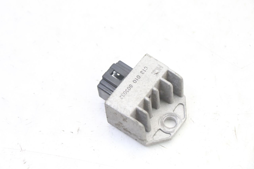 photo de REGULATEUR CHARGE SYM FIDDLE 125 (2008 - 2010)