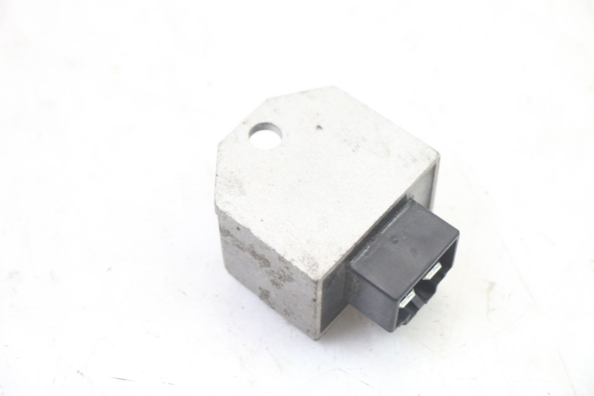 photo de REGULATEUR CHARGE SYM FIDDLE 125 (2008 - 2010)