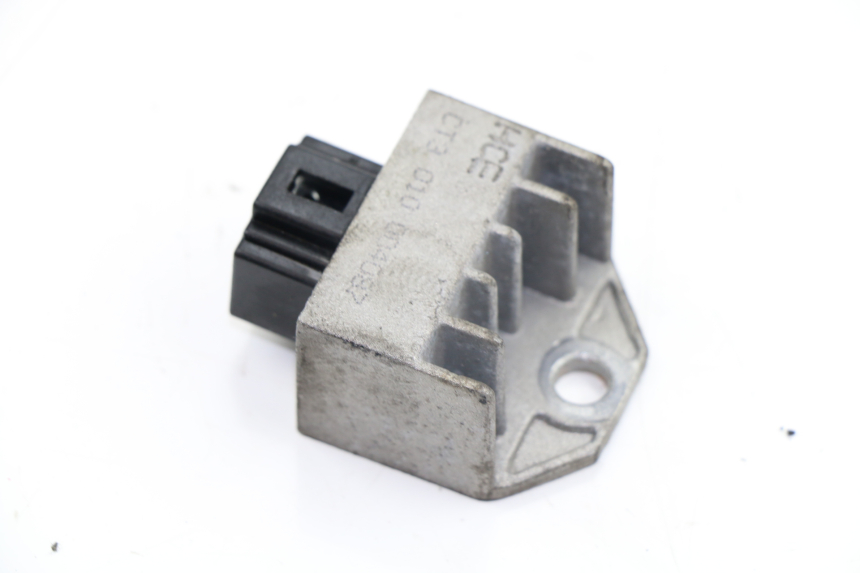 photo de REGULATEUR CHARGE SYM FIDDLE 125 (2008 - 2010)