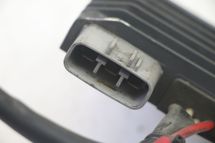 photo de REGULATEUR CHARGE YAMAHA FJR ABS 1300 (2006 - 2012) - Autre angle de vue