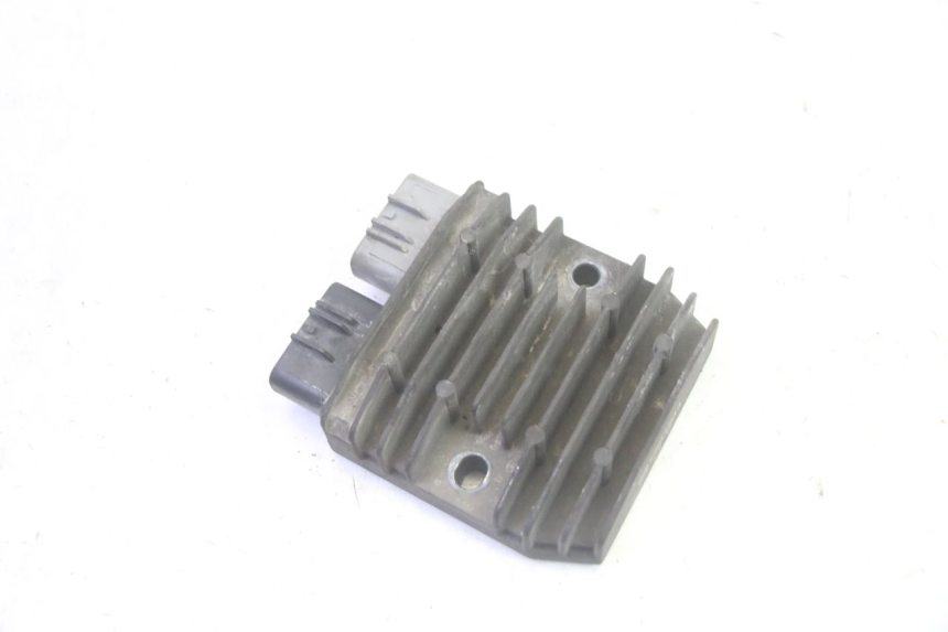 photo de REGULATEUR CHARGE YAMAHA FJR ABS 1300 (2006 - 2012) - État de surface