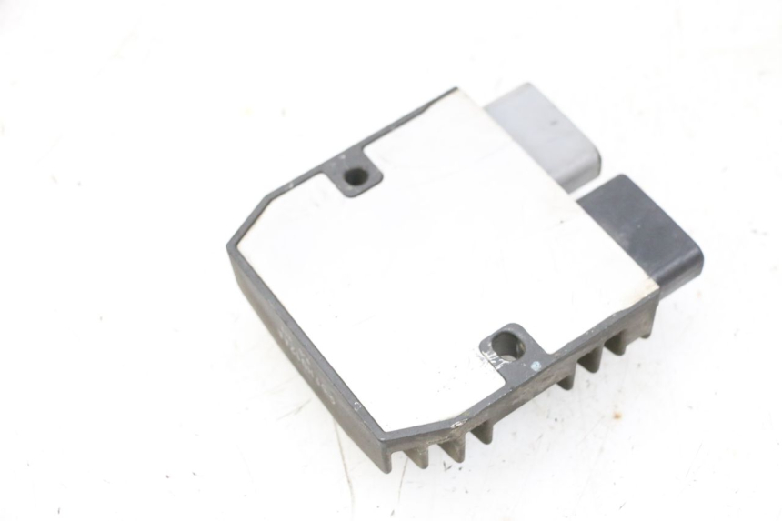 photo de REGULATEUR CHARGE YAMAHA FJR ABS 1300 (2006 - 2012) - Pièce contrôlée