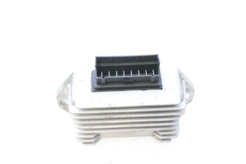 photo de REGULATEUR CHARGE PIAGGIO FLY 2T 50 (2004 - 2017) - Zoom état d’usage