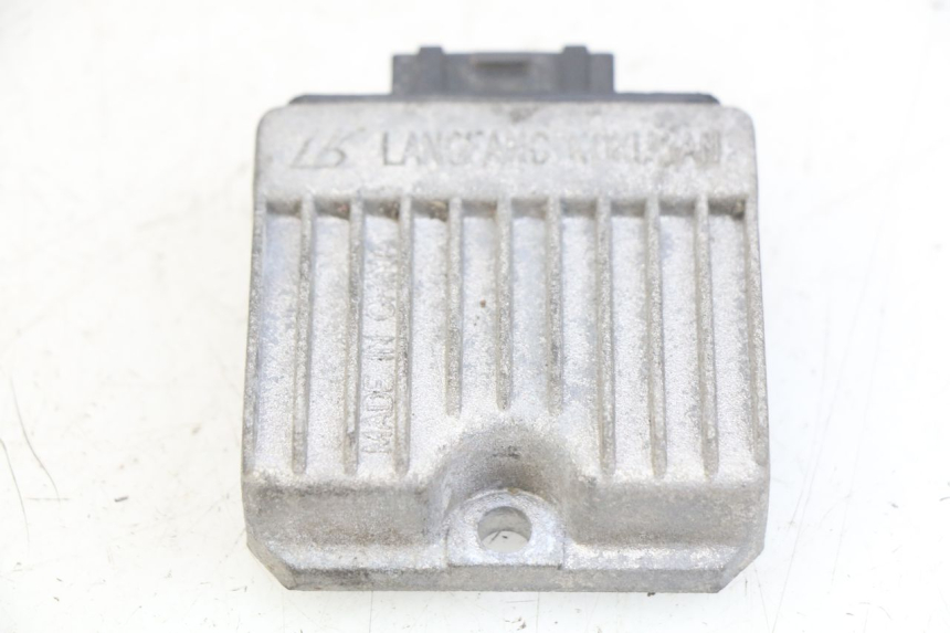 photo de REGULATEUR CHARGE PIAGGIO FLY 4T 50 (2013 - 2017)