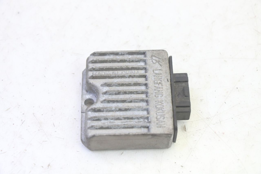 photo de REGULATEUR CHARGE PIAGGIO FLY 4T 50 (2013 - 2017) - Détail de la pièce