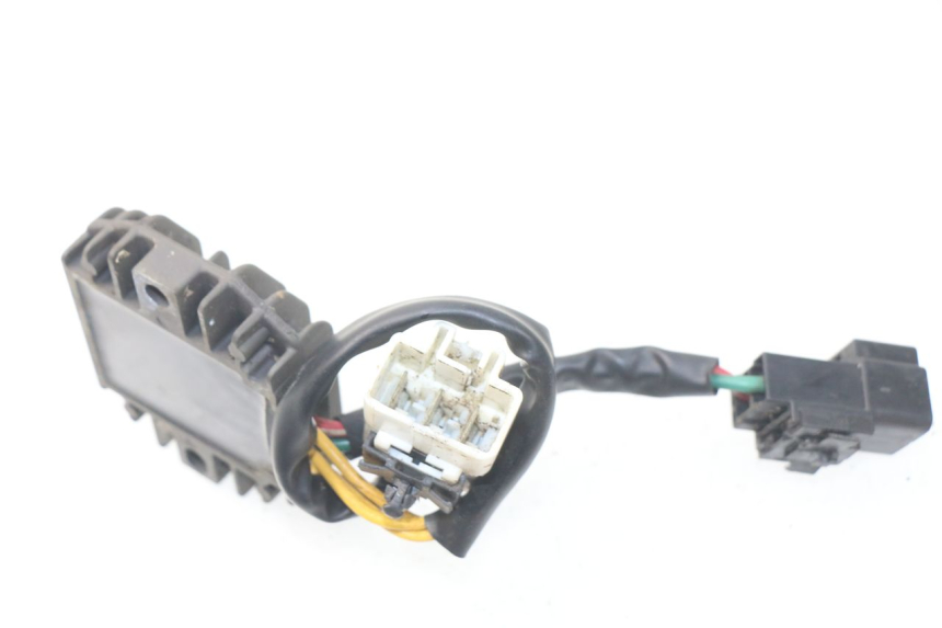 photo de REGULATEUR CHARGE PIAGGIO FLY IE 125 (2012 - 2017)
