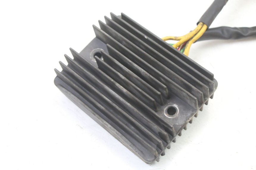 photo de REGULATEUR CHARGE GILERA NEXUS 300 (2008 - 2013)