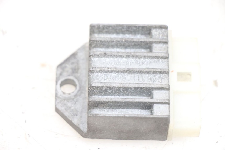 photo de REGULATEUR CHARGE GILERA RK 50 (1996 - 1999)
