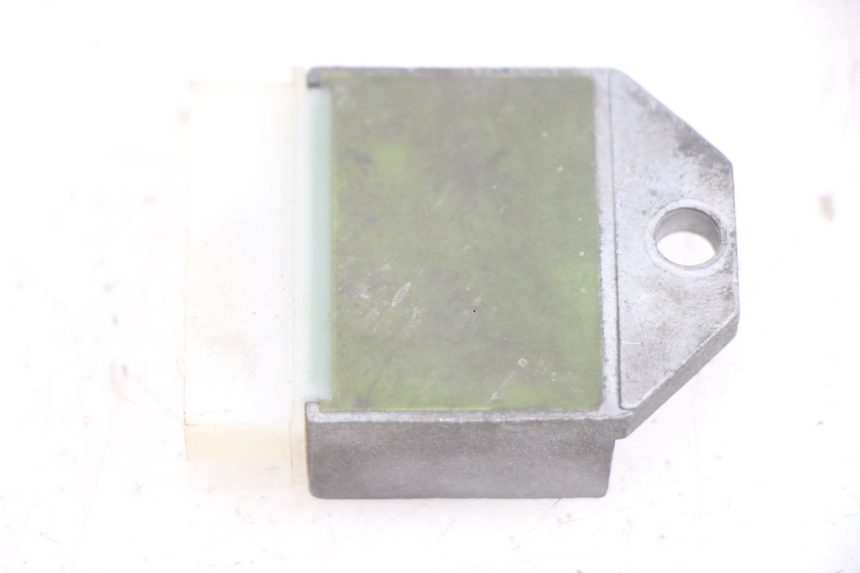 photo de REGULATEUR CHARGE GILERA RK 50 (1996 - 1999)