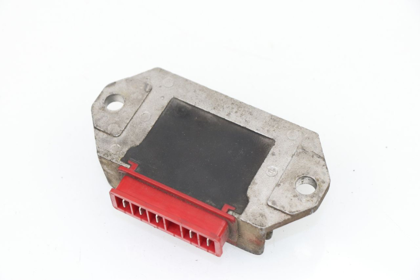 photo de REGULATEUR CHARGE GILERA STORM 50 (1993 - 1997)