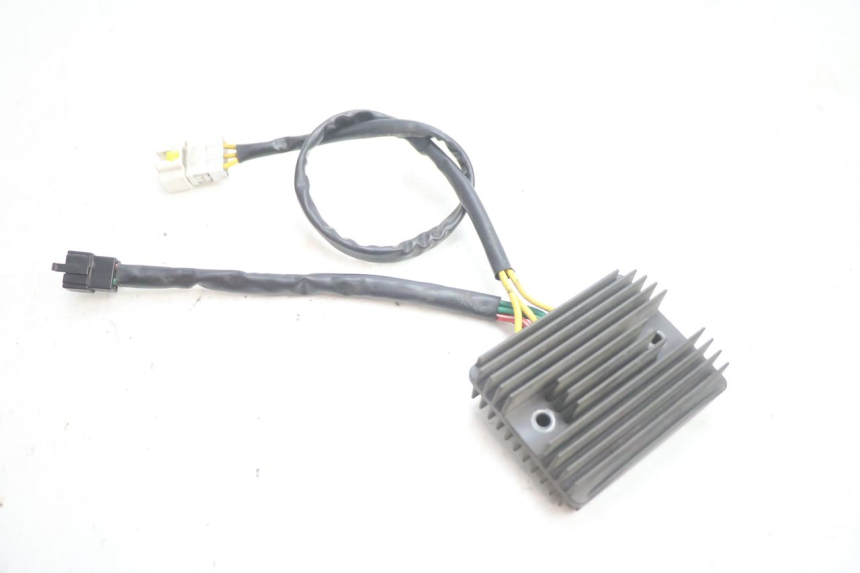 photo de REGULATEUR CHARGE GILERA GP 800 (2007 - 2013) - Vue principale