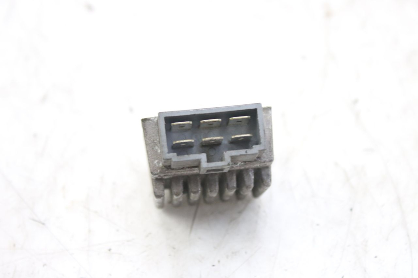 photo de RÉGULATEUR DE CHARGE DERBI GPR 50 (2004 - 2009)