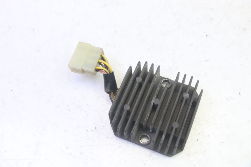 photo de REGULATEUR CHARGE KAWASAKI GPX R WARBIRD 600 (1988 - 1993) - Vue principale