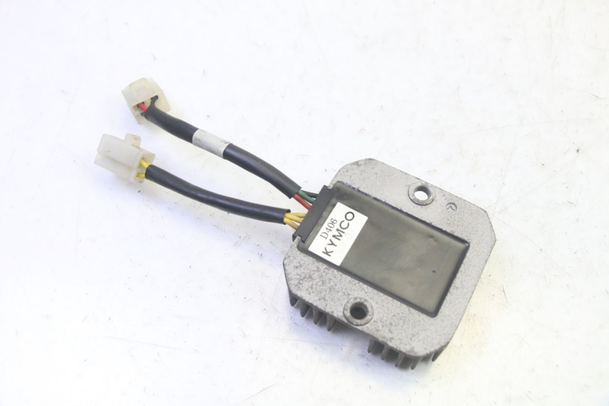 photo de REGULATEUR CHARGE KYMCO GRAND DINK 125 (2002 - 2007)
