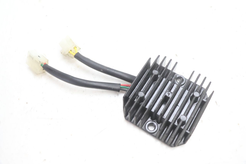photo de REGULATEUR CHARGE KYMCO GRAND DINK 125 (2008 - 2014) - Vue principale