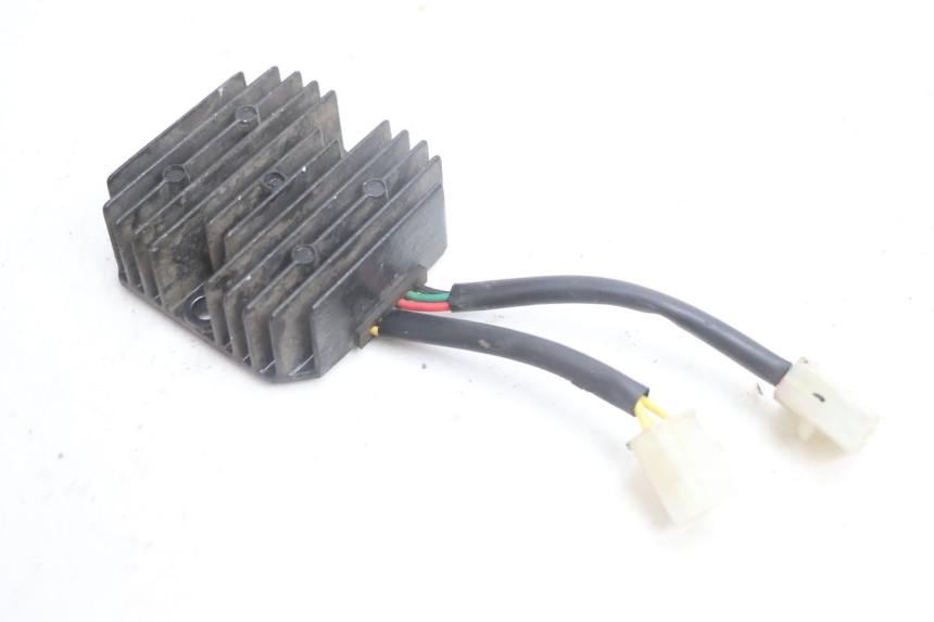 photo de REGULATEUR CHARGE KYMCO GRAND DINK 125 (2008 - 2014) - Zoom état d’usage
